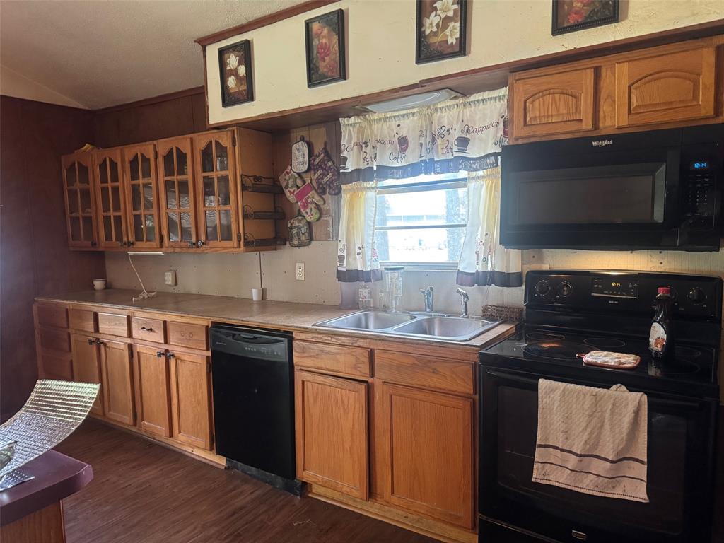 Cedarcrest Shores Estate - Residential