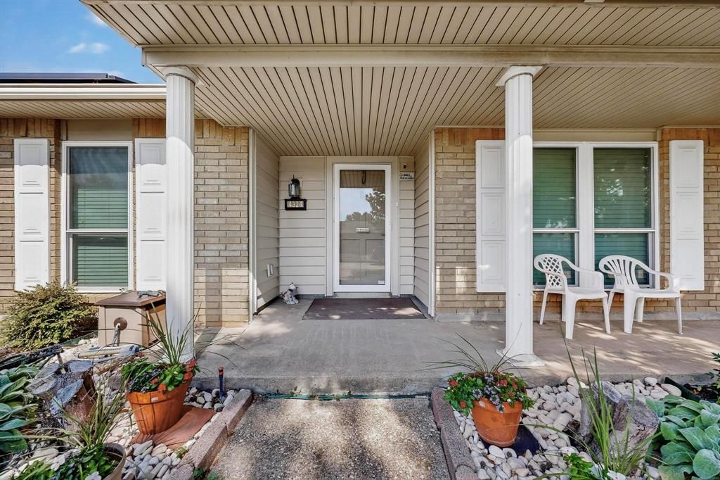 Photo of 4324 Mesa View Drive, Mesquite, TX 75150 (MLS # 21162516)