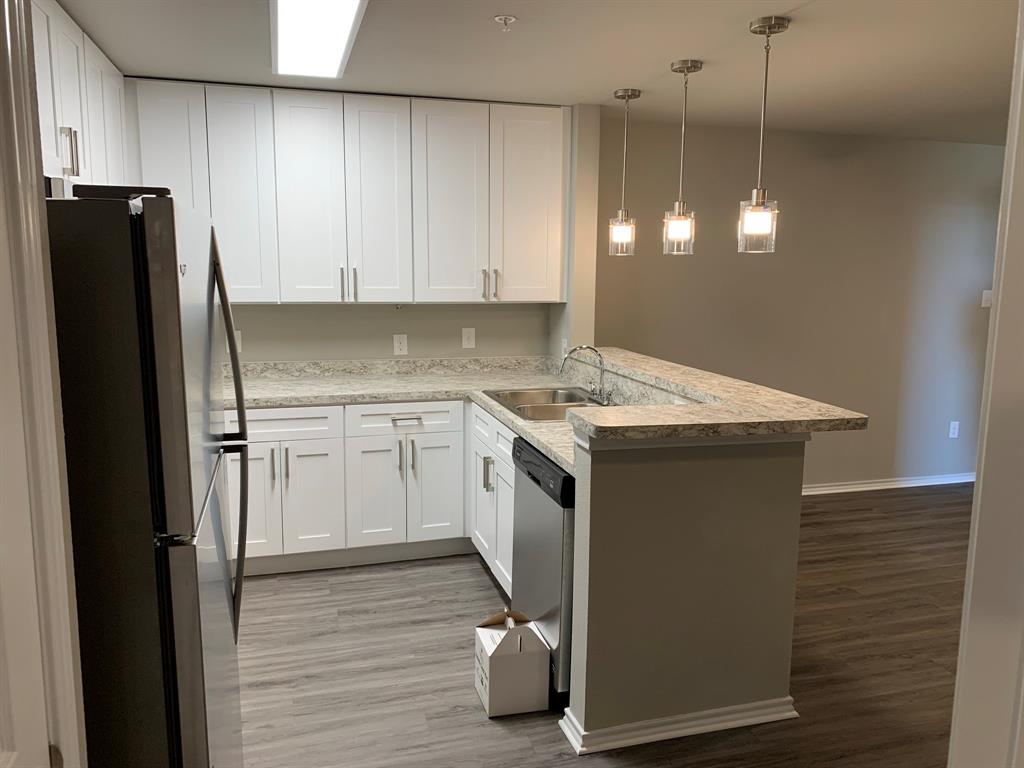 6108 Abrams Road 512