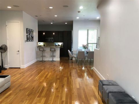 1600 N Haskell Avenue 6 Dallas TX 75204
