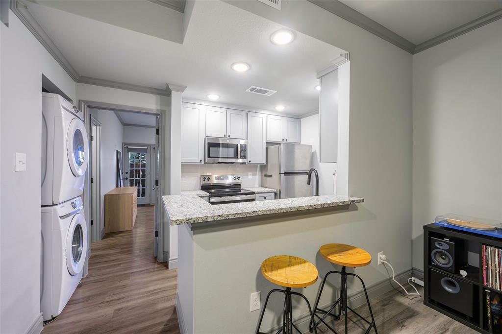 Parkway Quarter Condos - Residential