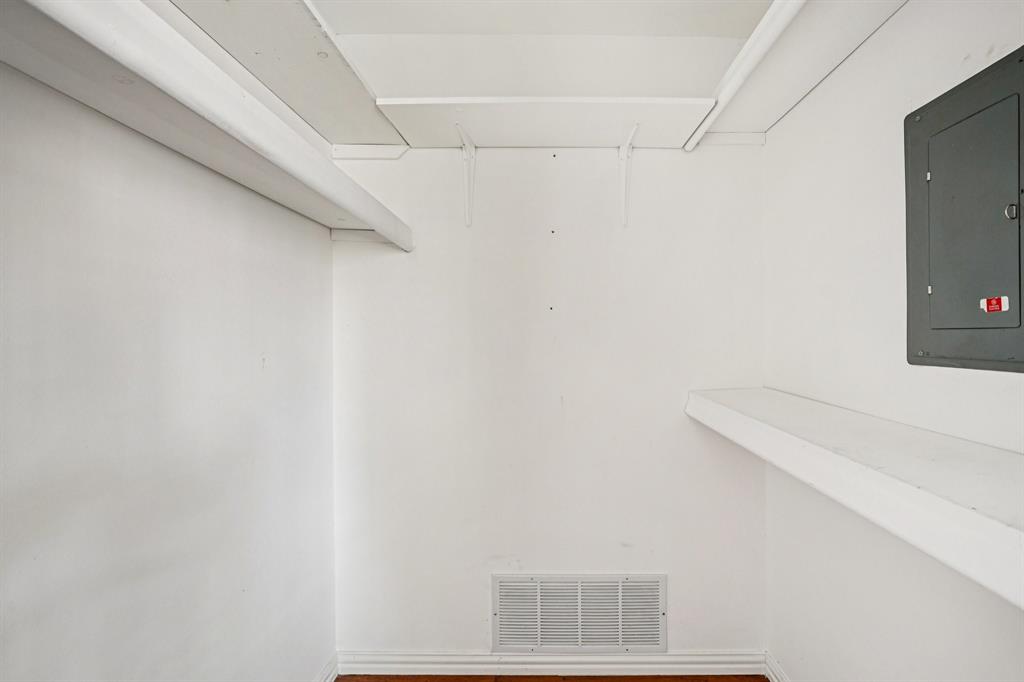 Meadow Park 04 - Residential