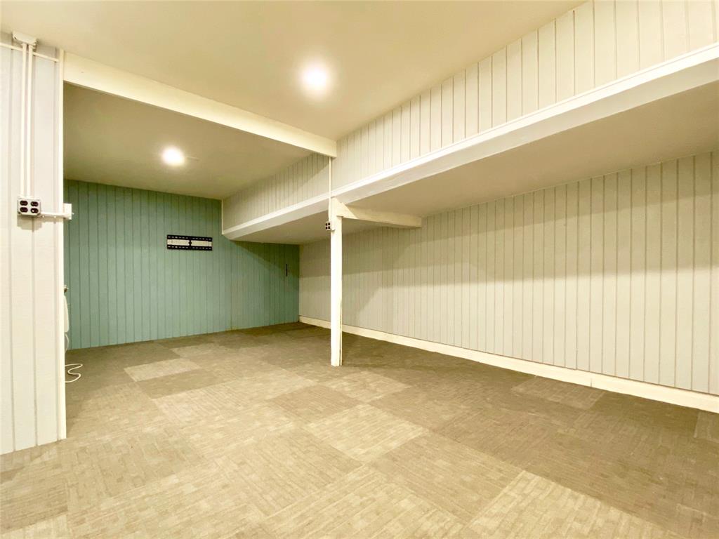 Bowser & Lemons Oak Lawn & # - Residential