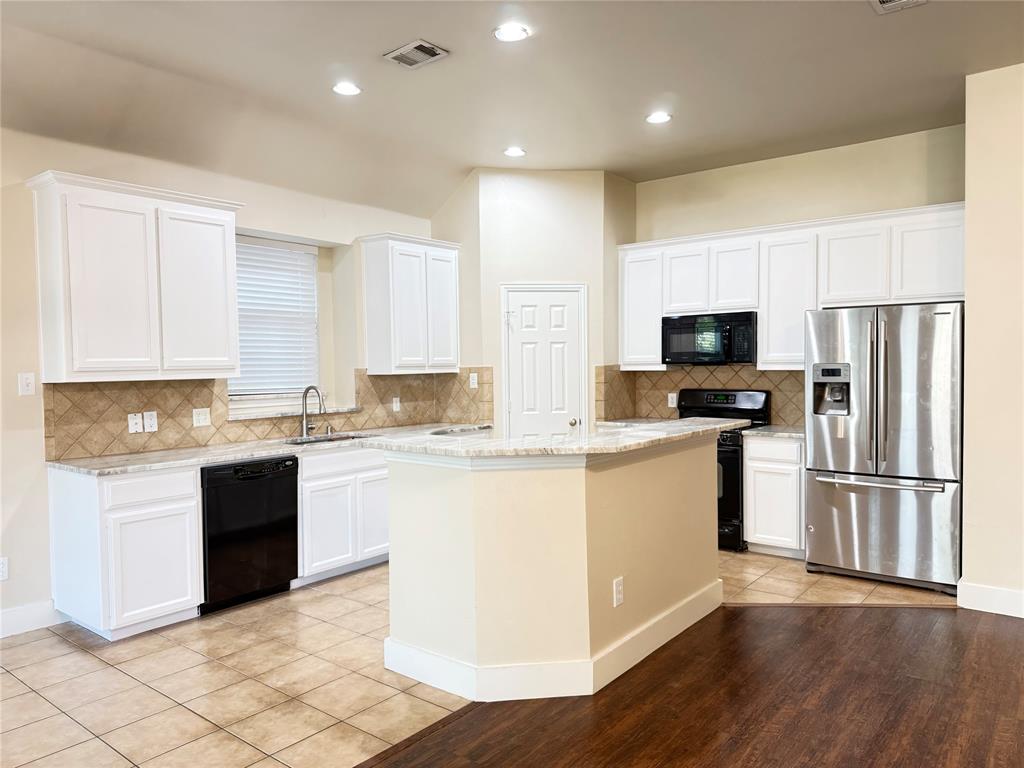 2113 Lanshire Drive