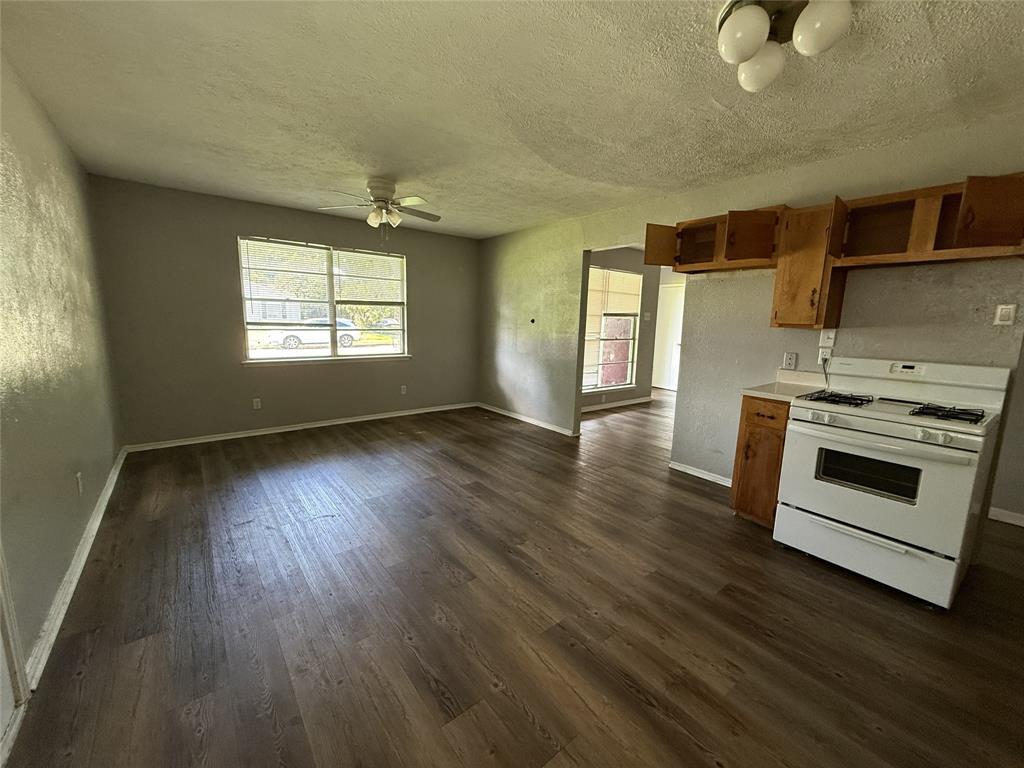 4005 Oleander Trail