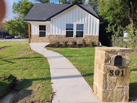 A home in Mineral Wells