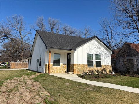 A home in Mineral Wells