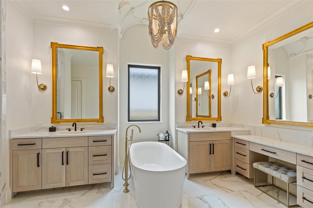 Stoneleigh Ph Four - Residential