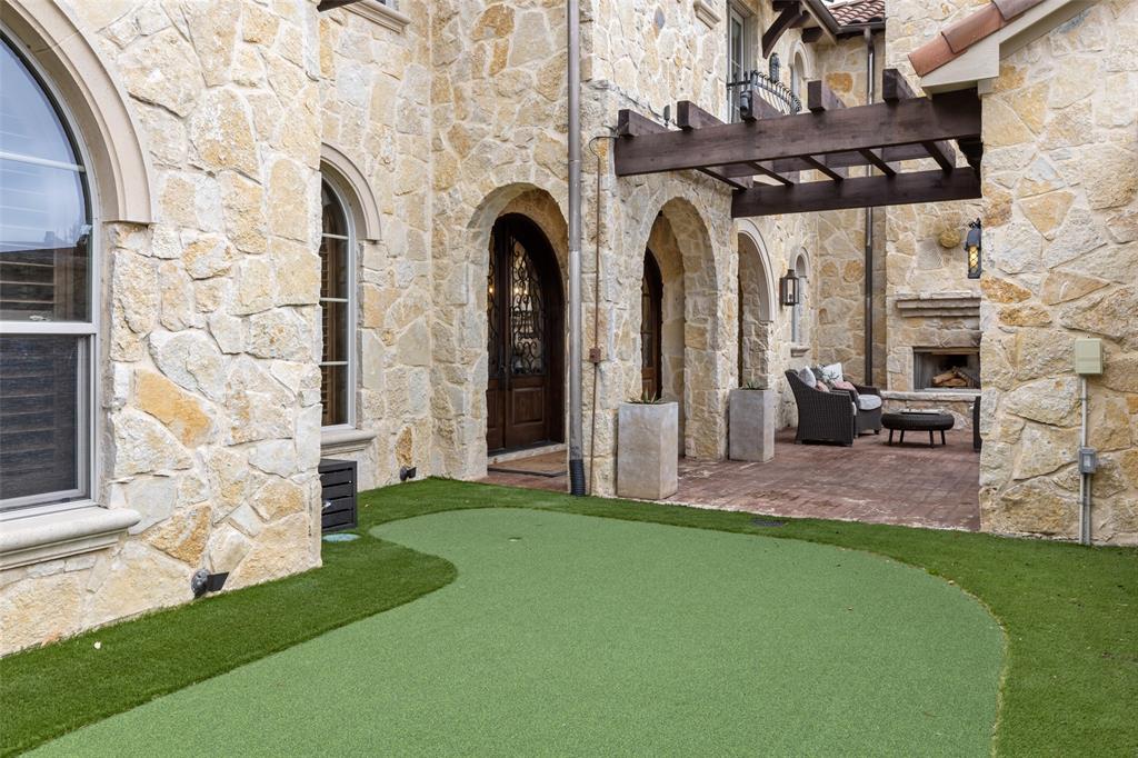 Stoneleigh Ph Four - Residential