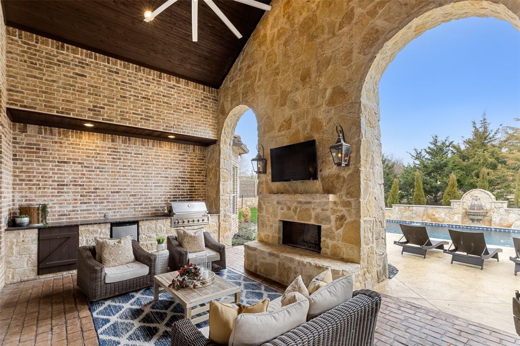 Stoneleigh Ph Four - Residential