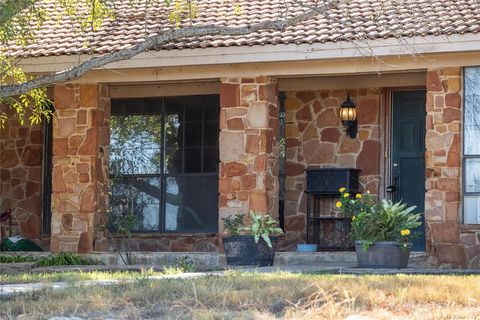 A home in Lampasas