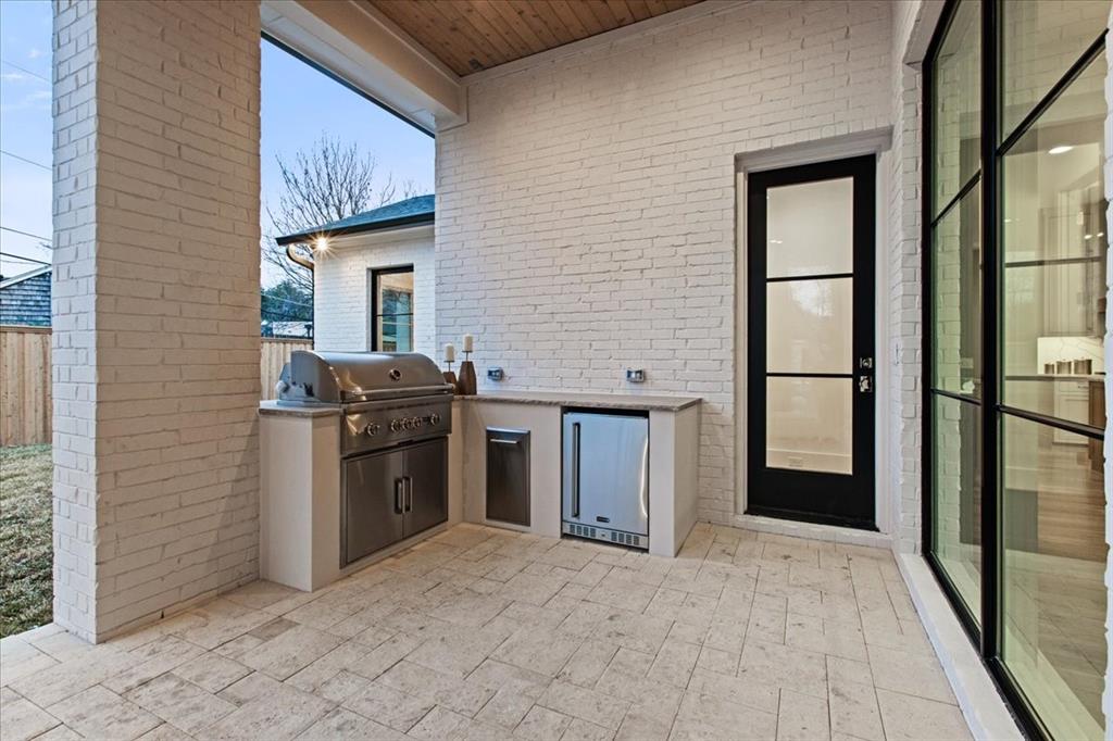 Thomas Jefferson Terrace - Residential