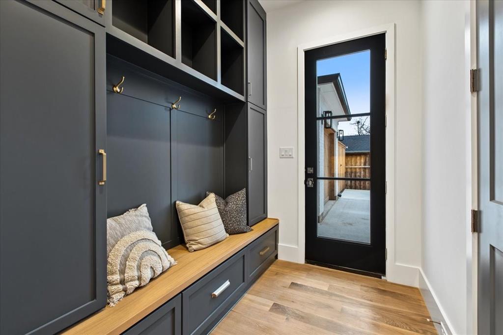 Thomas Jefferson Terrace - Residential