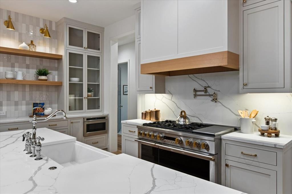 Thomas Jefferson Terrace - Residential