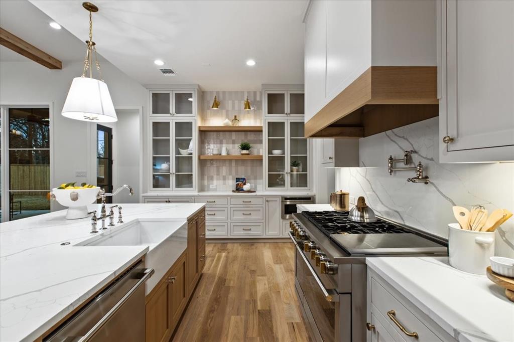 Thomas Jefferson Terrace - Residential