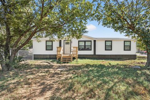 1205 N Columbia Street Stephenville TX 76401