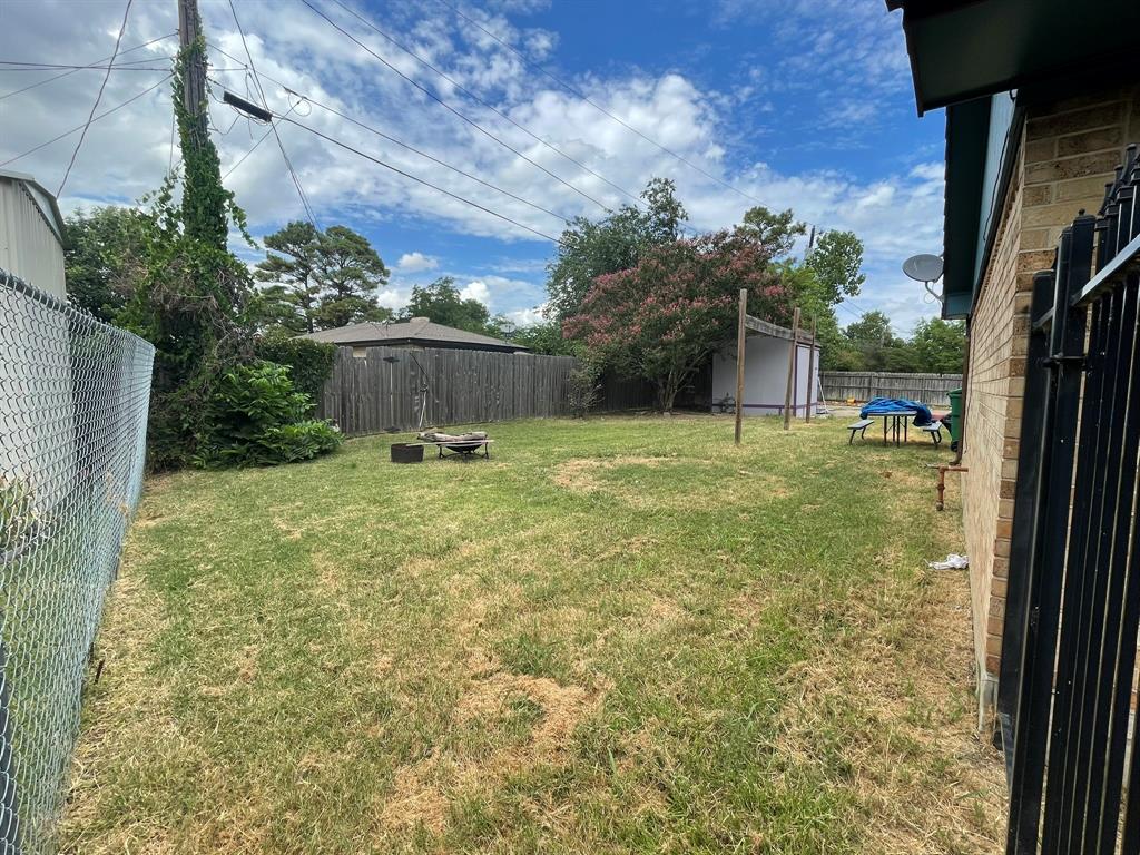 2908 Lakewood Drive