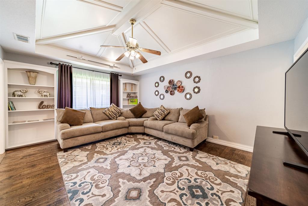 3305 Eisenhower Lane