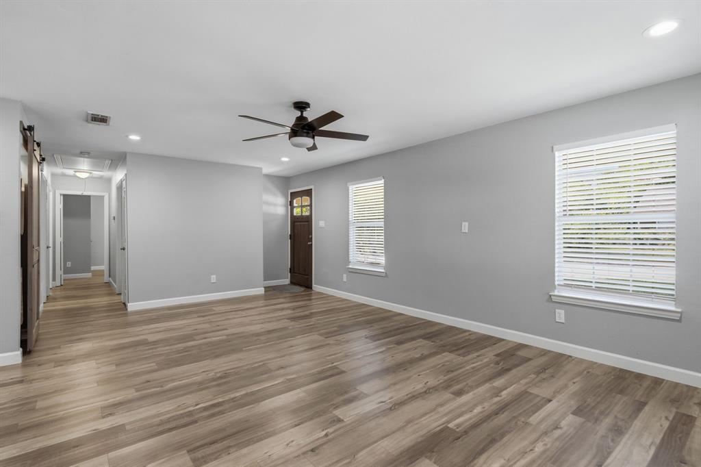 1000 W White Avenue