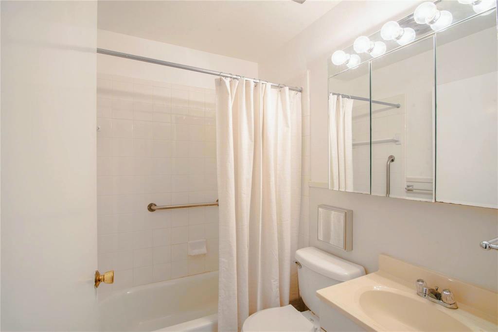 J C Herring 02 - Residential Lease