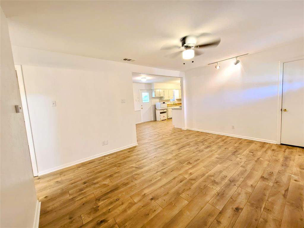 J C Herring 02 - Residential Lease