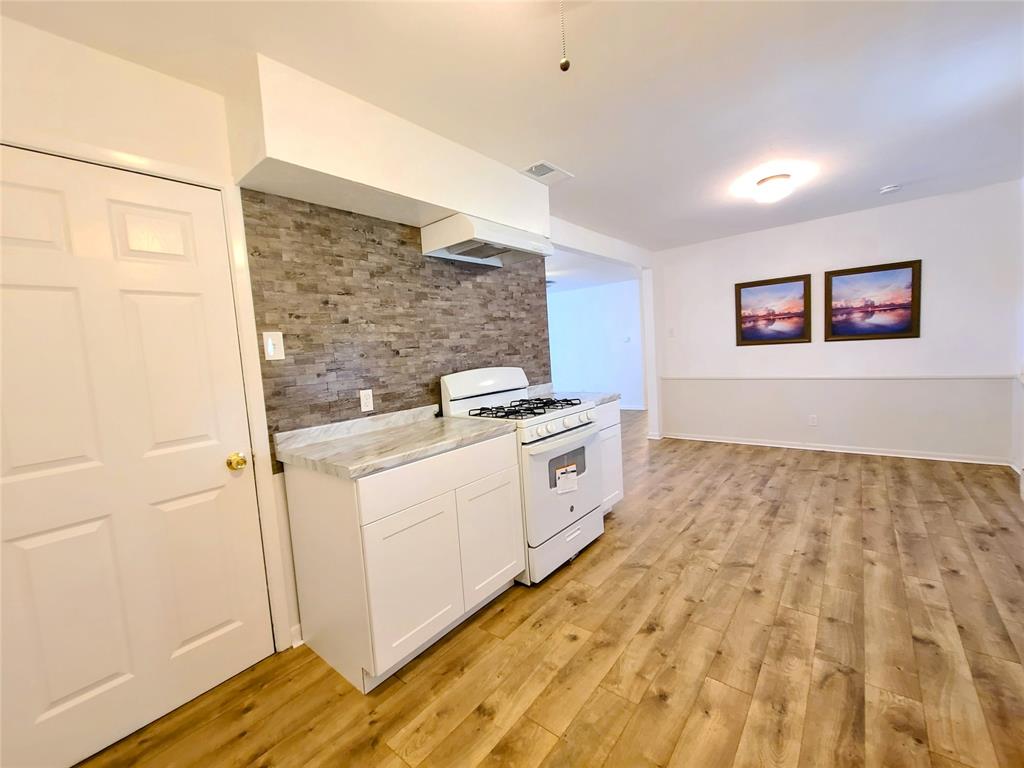 J C Herring 02 - Residential Lease