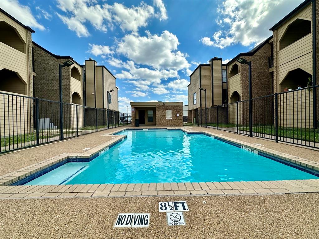 Forest West Condos - Residential Lease