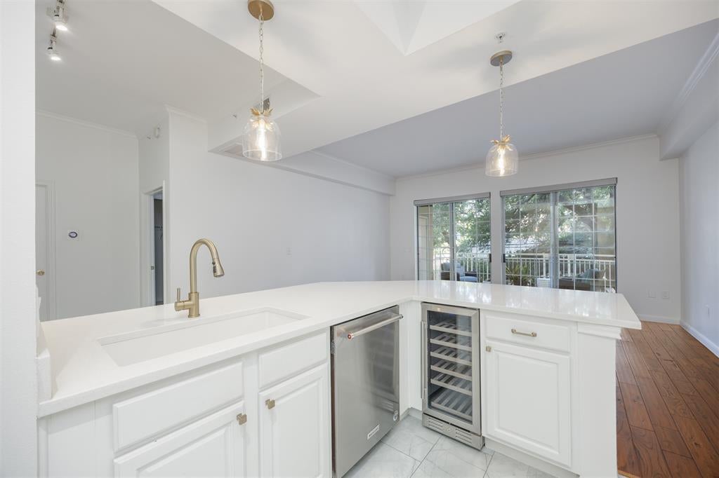 3225 Turtle Creek Boulevard 226