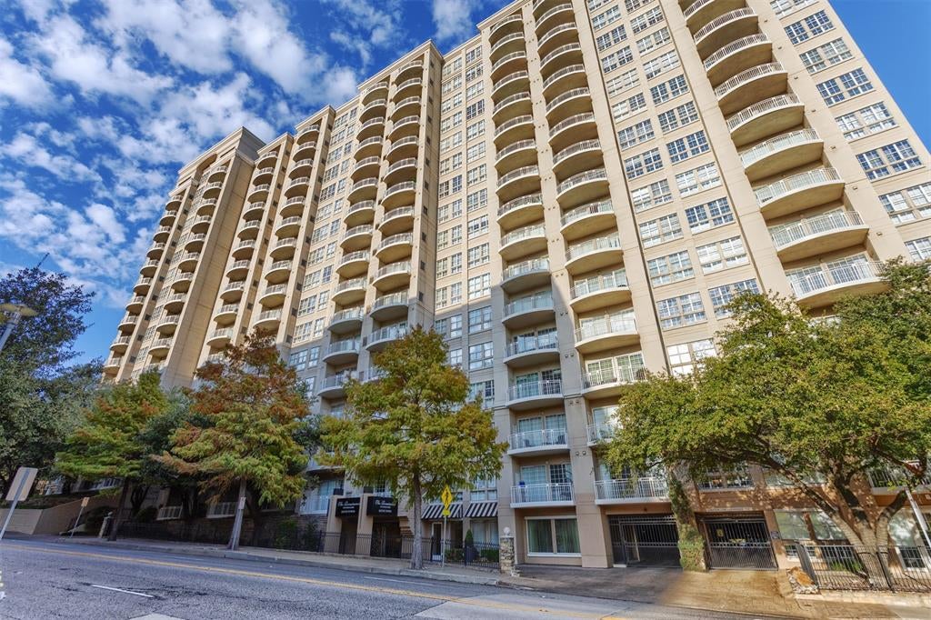 3225 Turtle Creek Boulevard 226