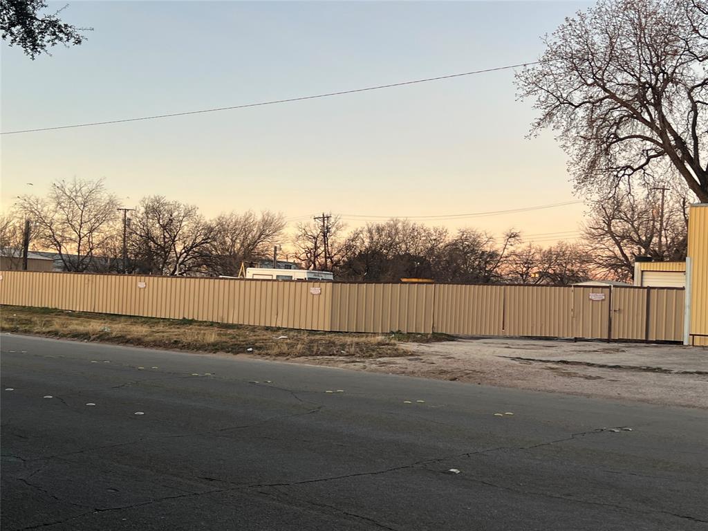 Northington, Glasscock - Commercial Sale