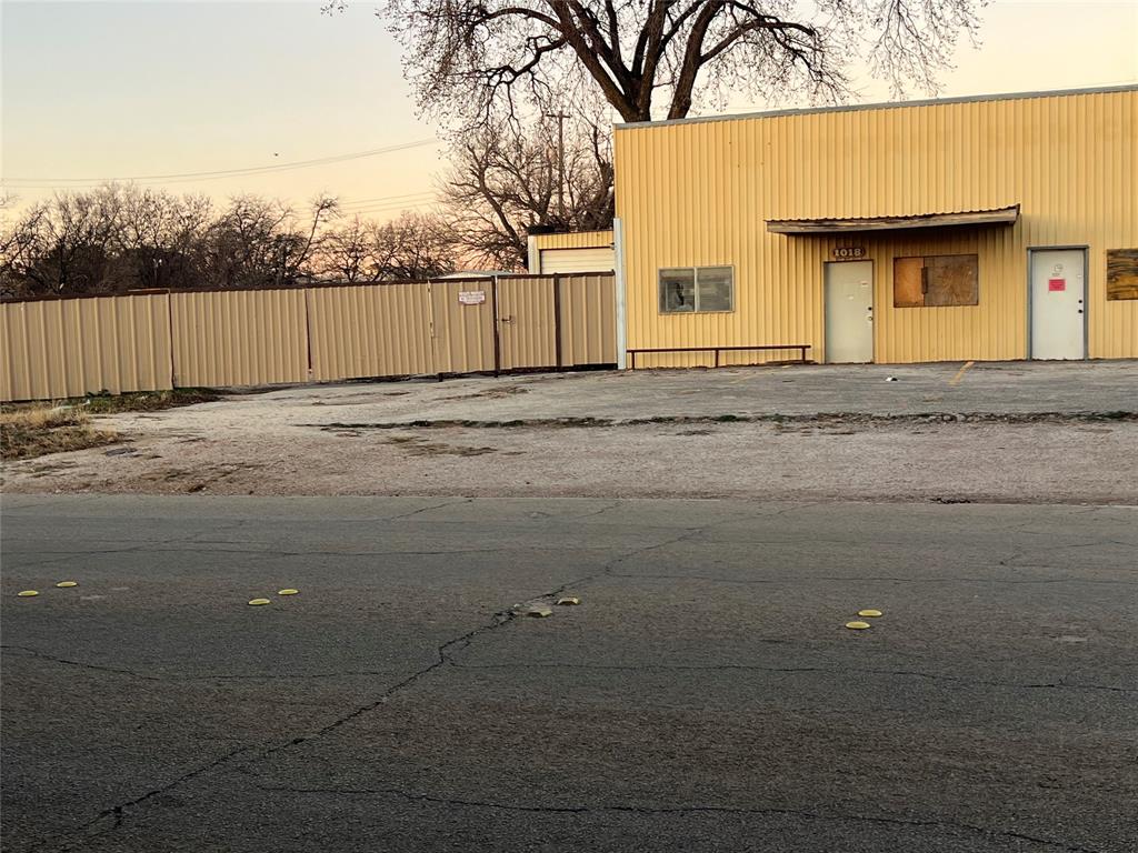 Northington, Glasscock - Commercial Sale