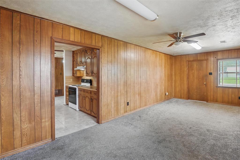 906 Caladium Drive