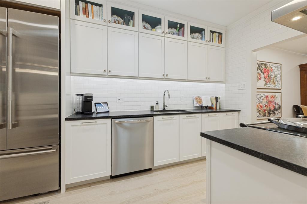 5800 Royal Lane Condos - Residential