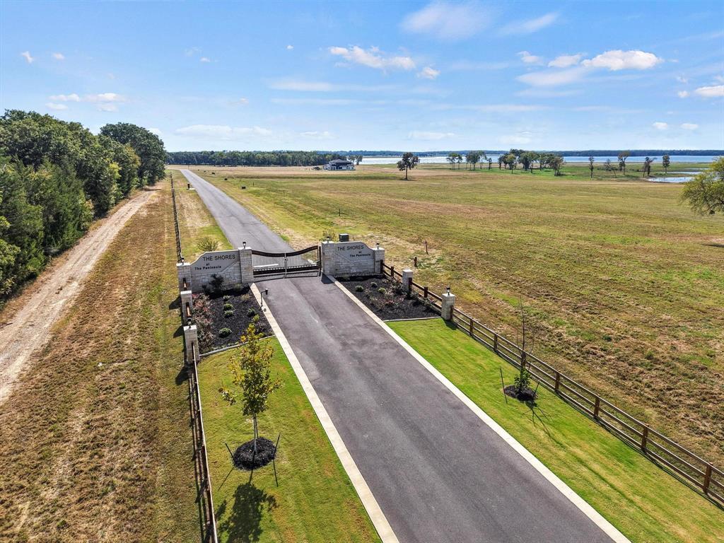 Shores of Peninsula - Land