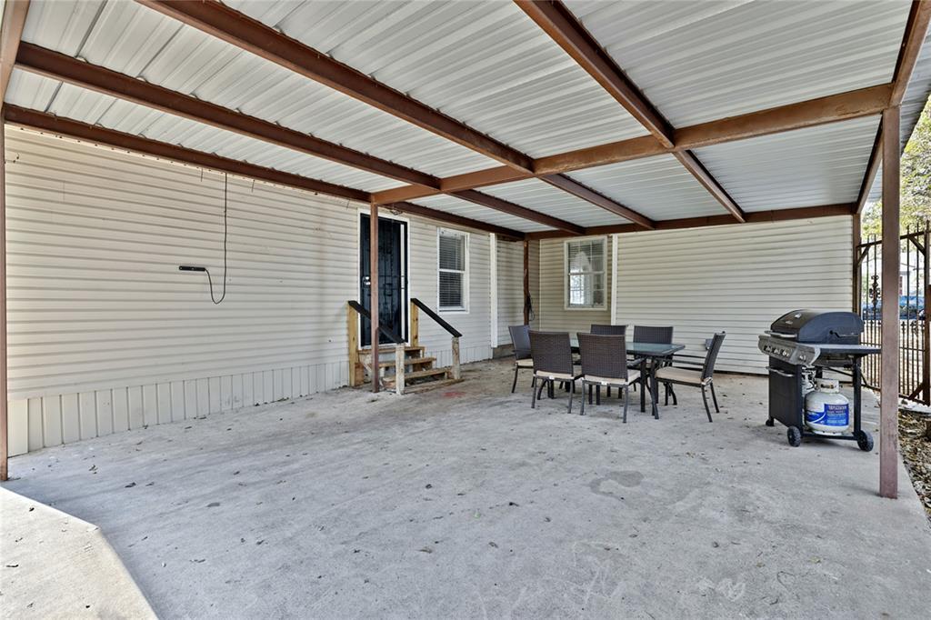 East Hampton Hills - Residential