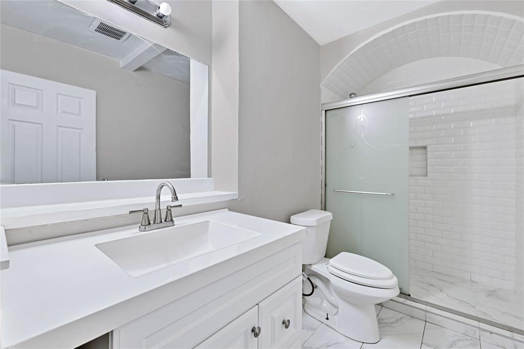 East Hampton Hills - Residential