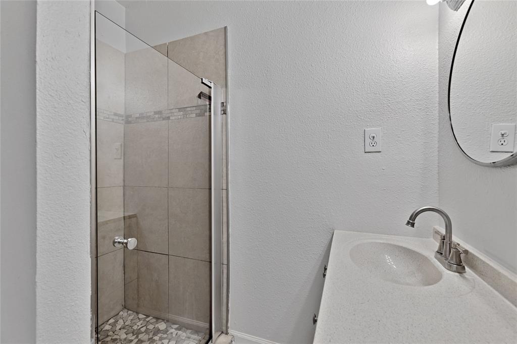 East Hampton Hills - Residential