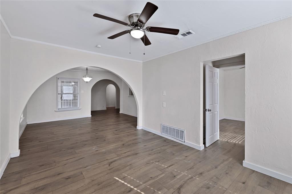 East Hampton Hills - Residential