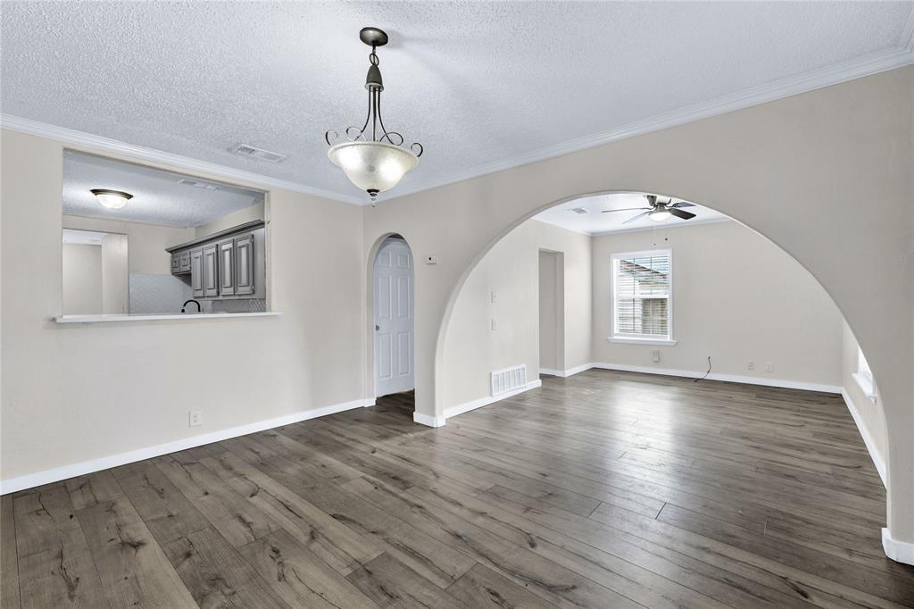 East Hampton Hills - Residential