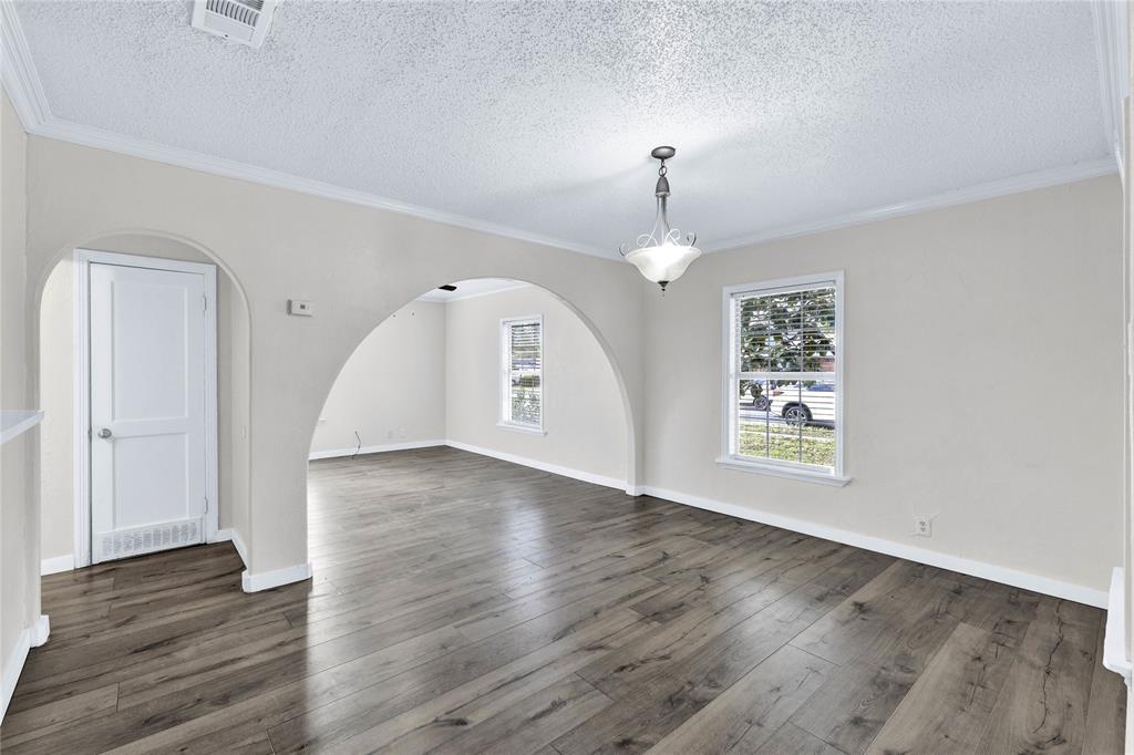 East Hampton Hills - Residential