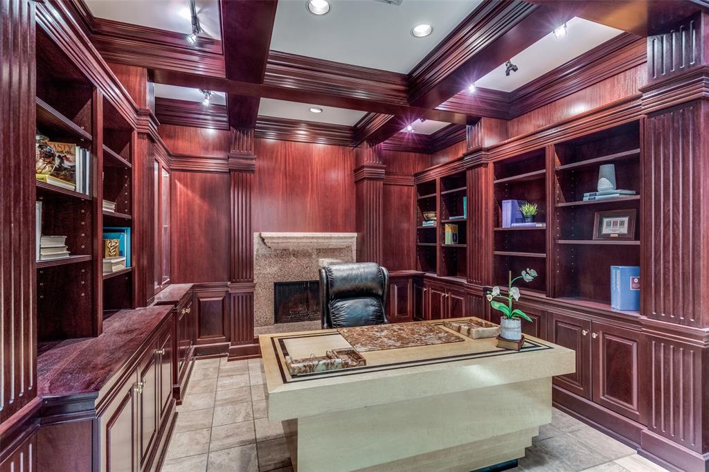 Willow Bend Country Ph One-R - Residential