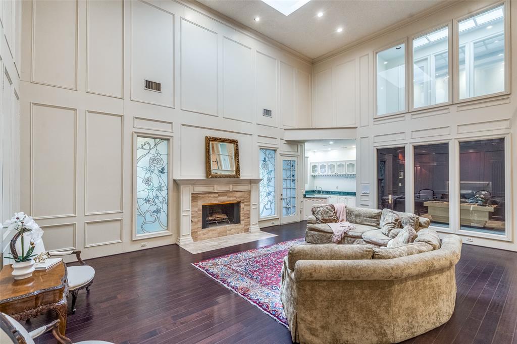 Willow Bend Country Ph One-R - Residential