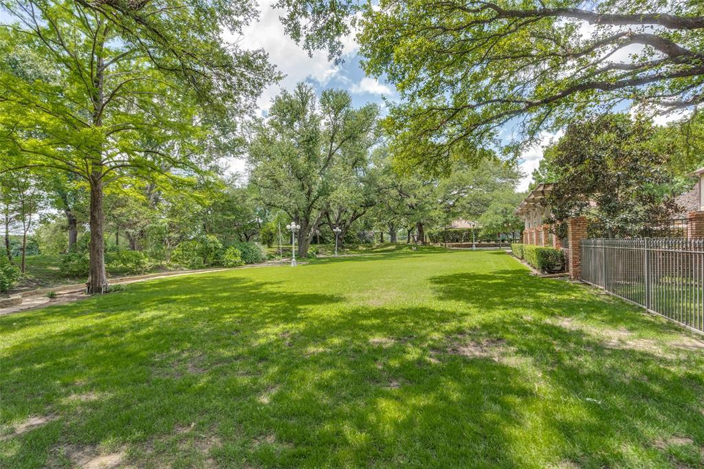 Willow Bend Country Ph One-R - Residential