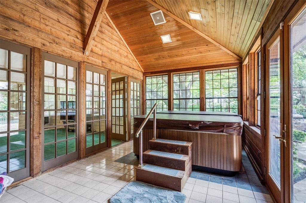 Willow Bend Country Ph One-R - Residential