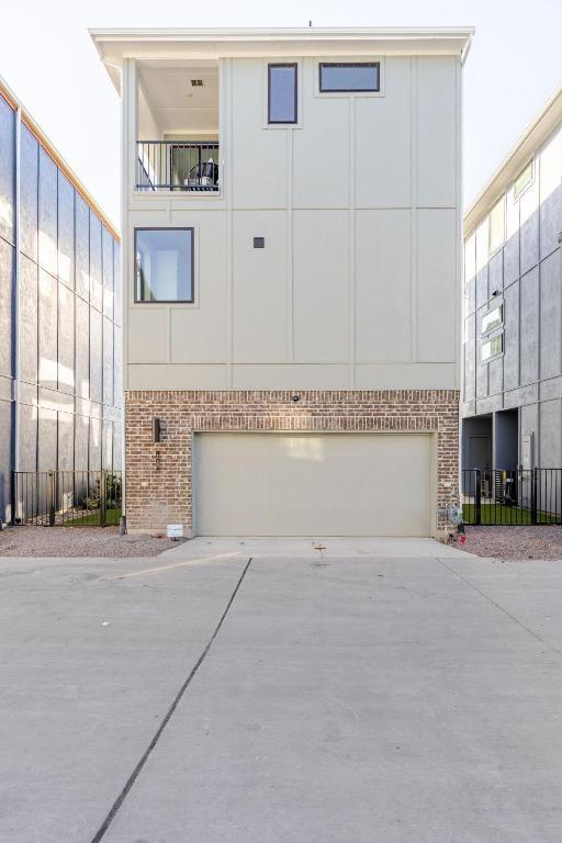 Sapphire Bay - Residential