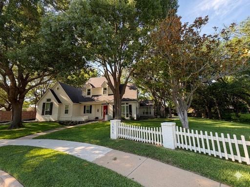 6912 Creekside Lane