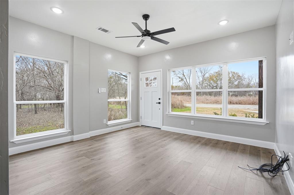 5529 Mercedes Circle