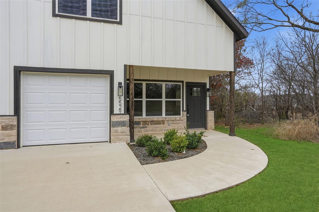 5529 Mercedes Circle