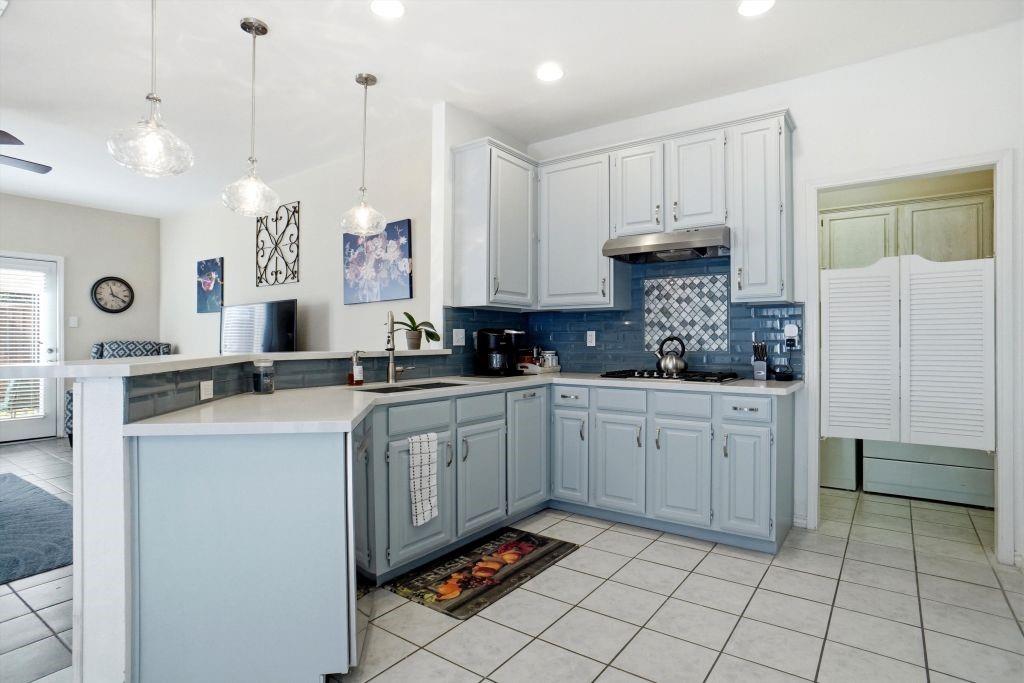 Highlands Pkwy - Residential