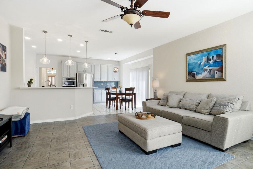 Highlands Pkwy - Residential